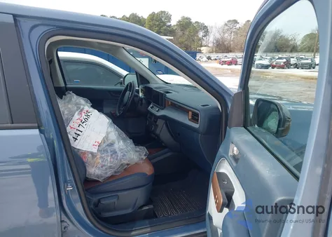 2024 Ford Maverick Lariat z USA, uszkodzony, nr VIN 3FTTW8M36RRA82196